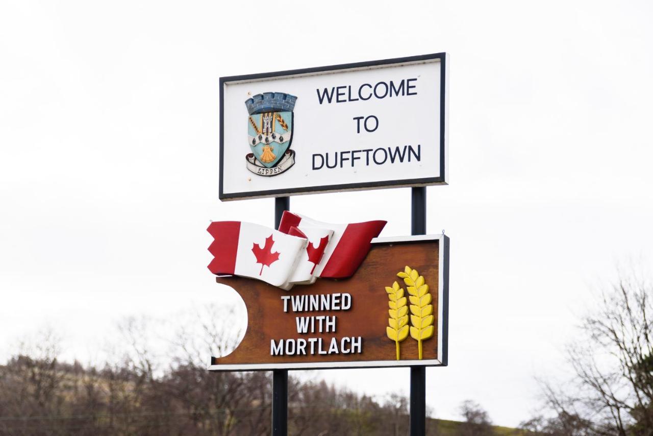The Milking Sheds, Dufftown Villa Buitenkant foto